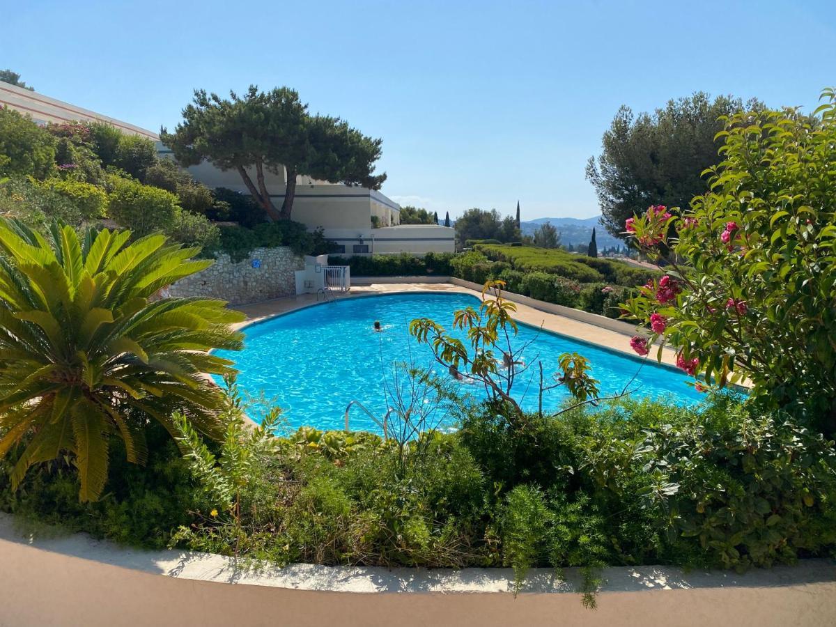 Superbe T2 44M2 - Grande Terrasse Vue Mer Panoramique Exceptionnelle Piscine - Parking Bandol Bagian luar foto