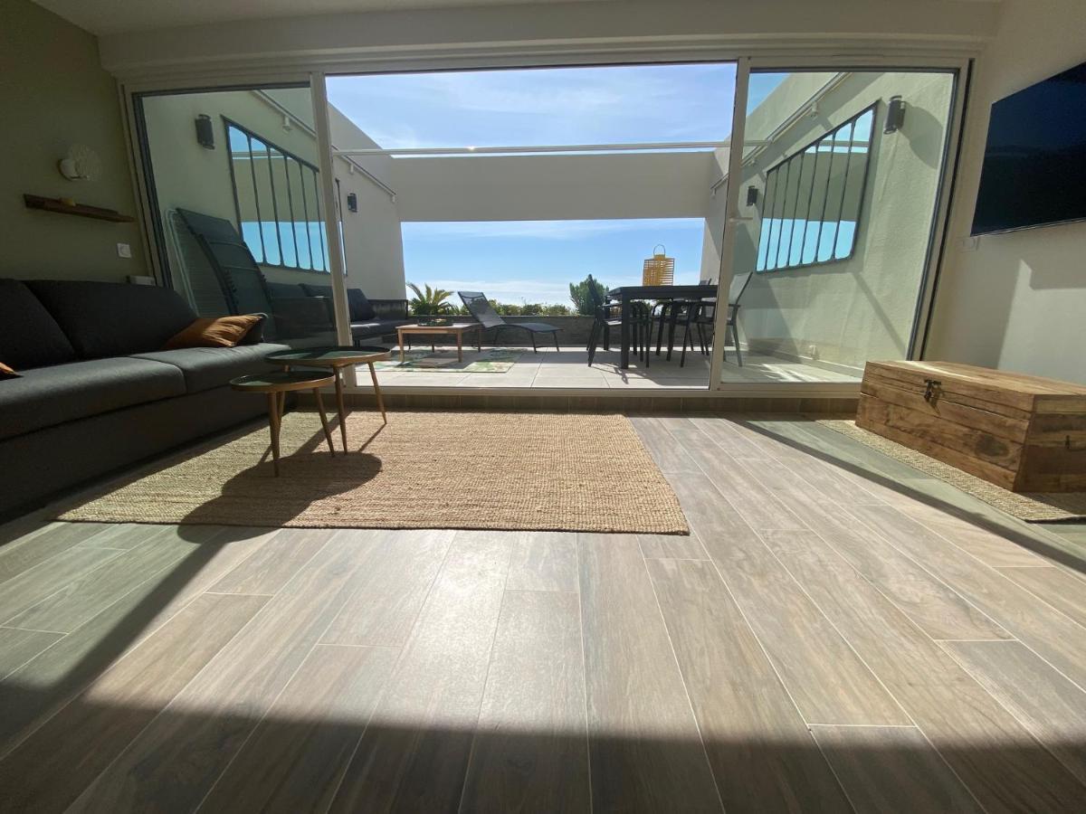 Superbe T2 44M2 - Grande Terrasse Vue Mer Panoramique Exceptionnelle Piscine - Parking Bandol Bagian luar foto