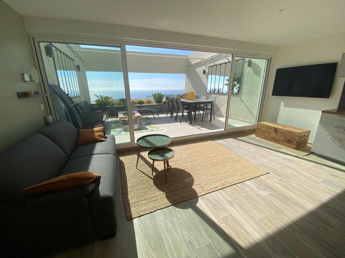 Superbe T2 44M2 - Grande Terrasse Vue Mer Panoramique Exceptionnelle Piscine - Parking Bandol Bagian luar foto