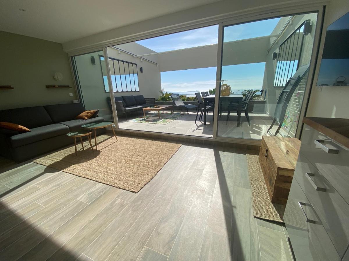 Superbe T2 44M2 - Grande Terrasse Vue Mer Panoramique Exceptionnelle Piscine - Parking Bandol Bagian luar foto