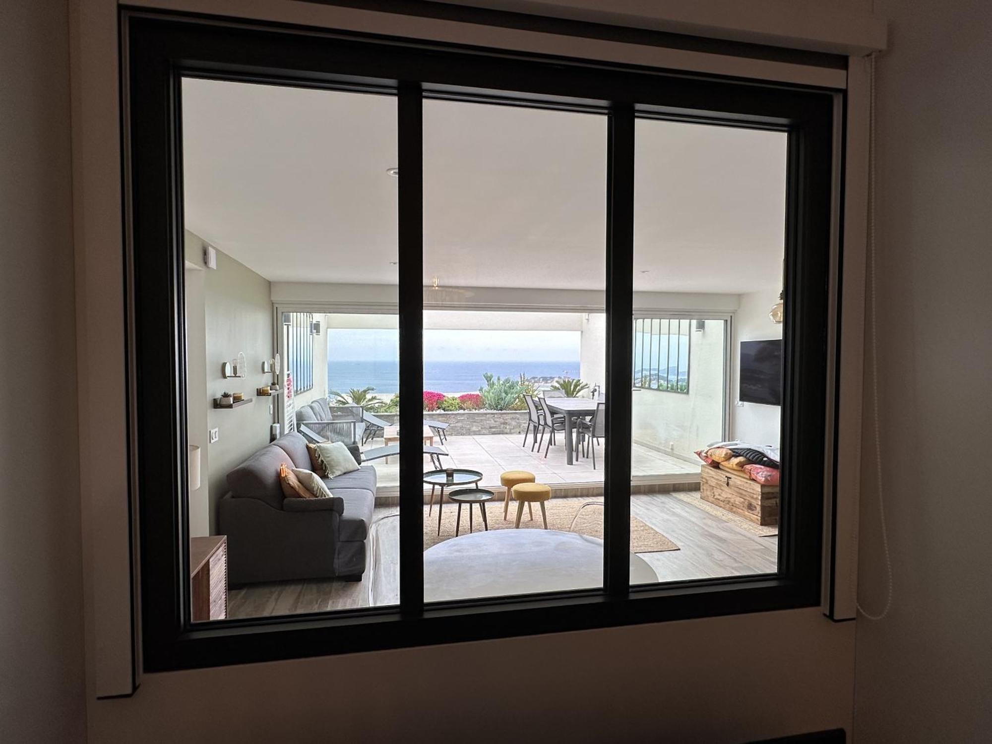 Superbe T2 44M2 - Grande Terrasse Vue Mer Panoramique Exceptionnelle Piscine - Parking Bandol Bagian luar foto